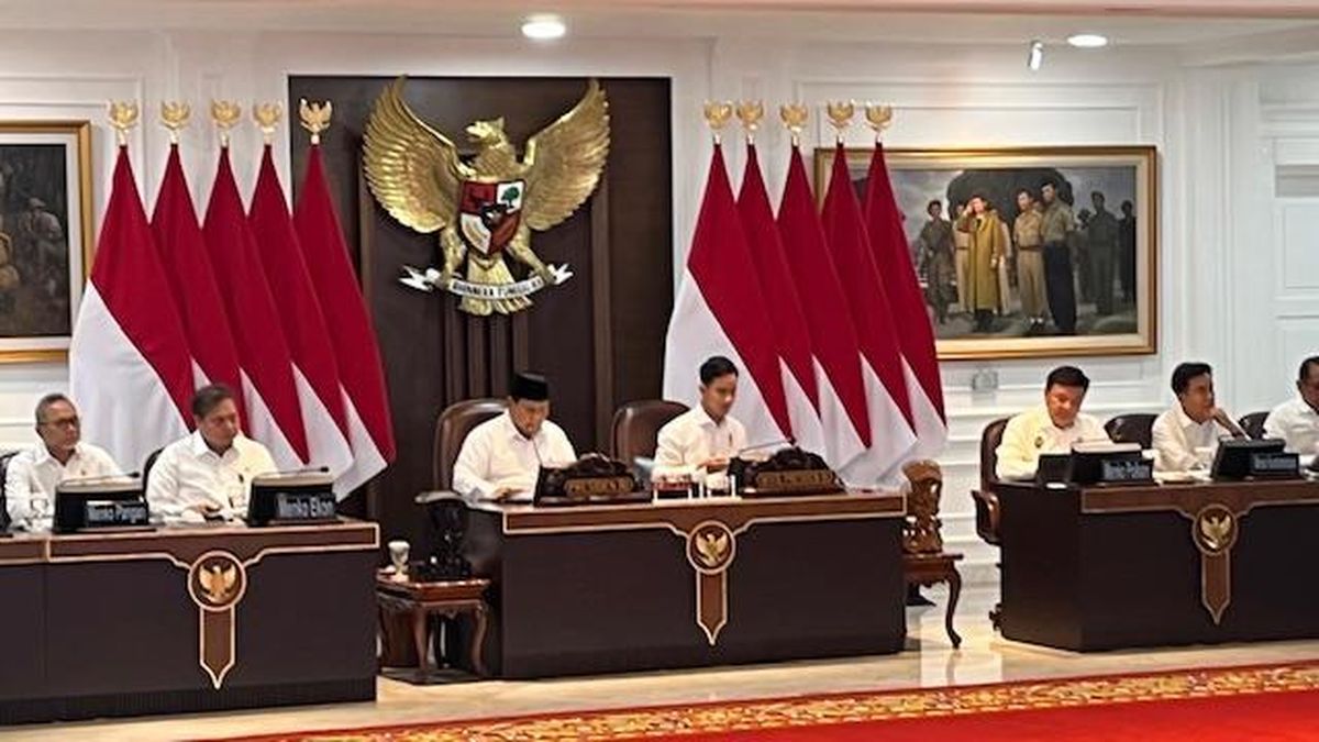 Besaran THR & Gaji ke-13 Prabowo, Gibran, hingga Anggota DPR