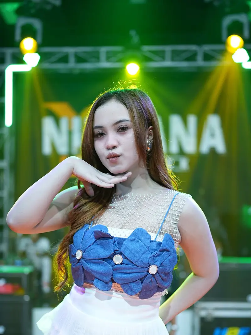Berita Viral: Lirik Lagu Tia Monika Ajeng Febria Trending di TikTok