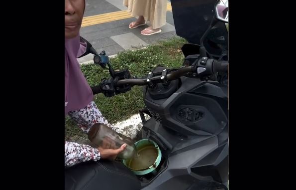 Kevin Diks Liburan ke Lombok: Motoran dan Isi Bensin Eceran Bareng Warlok