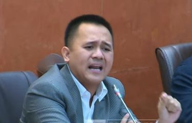 Kisah iPhone Hilang di Pesawat Garuda: Pengalaman Anggota DPR