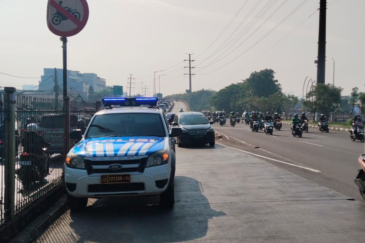 Pengendara Tewas, Imbauan Tak Lintasi Flyover Pesing