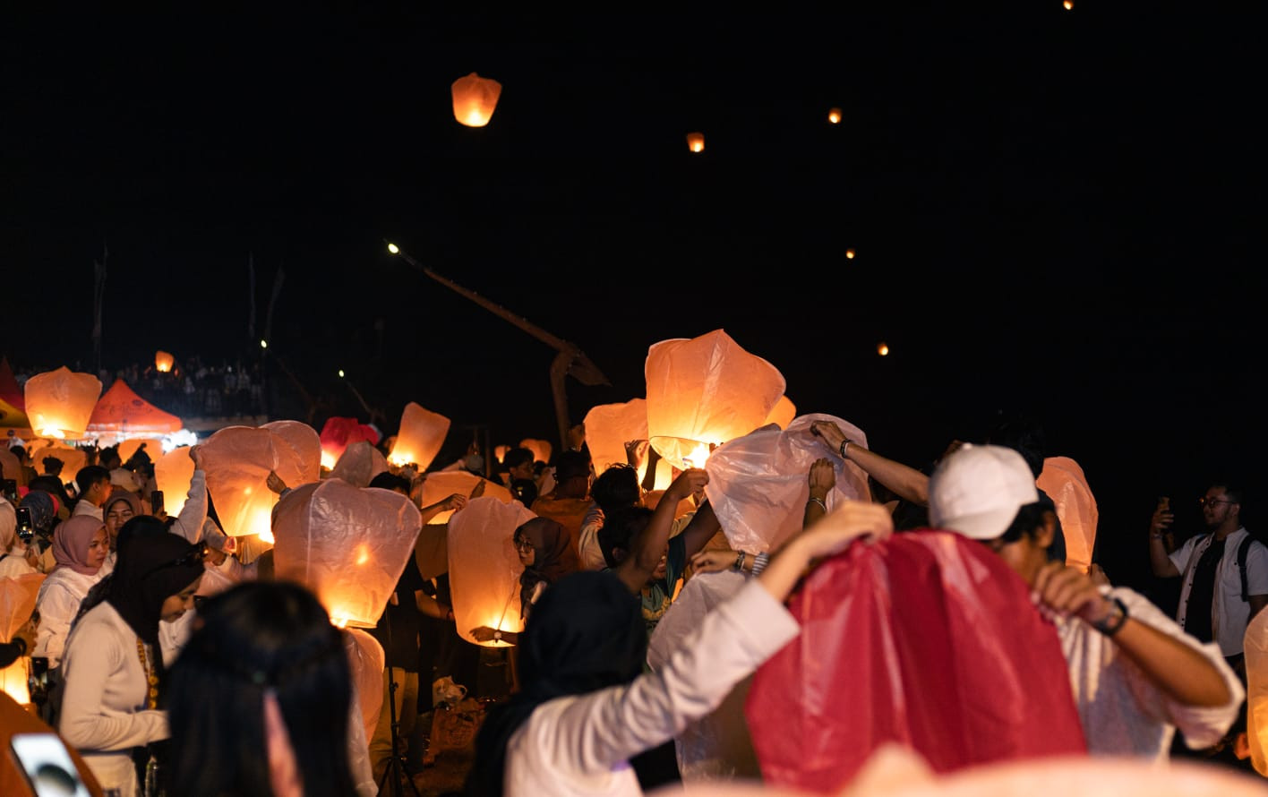 Akhir Pekan Seru di Yogyakarta: Festival Lampion di Pantai Gua Cemara