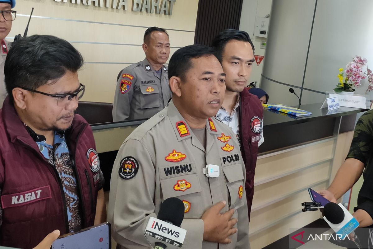 Polisi Tangkap Onad Saat Beraktivitas di Rumahnya