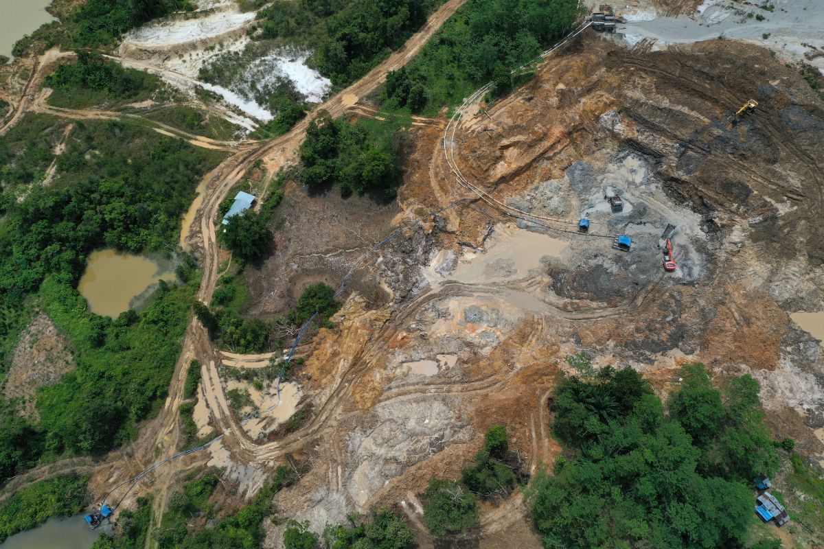 Analisis Klaim Koperasi sebagai Alat Pemerataan Ekonomi Tambang