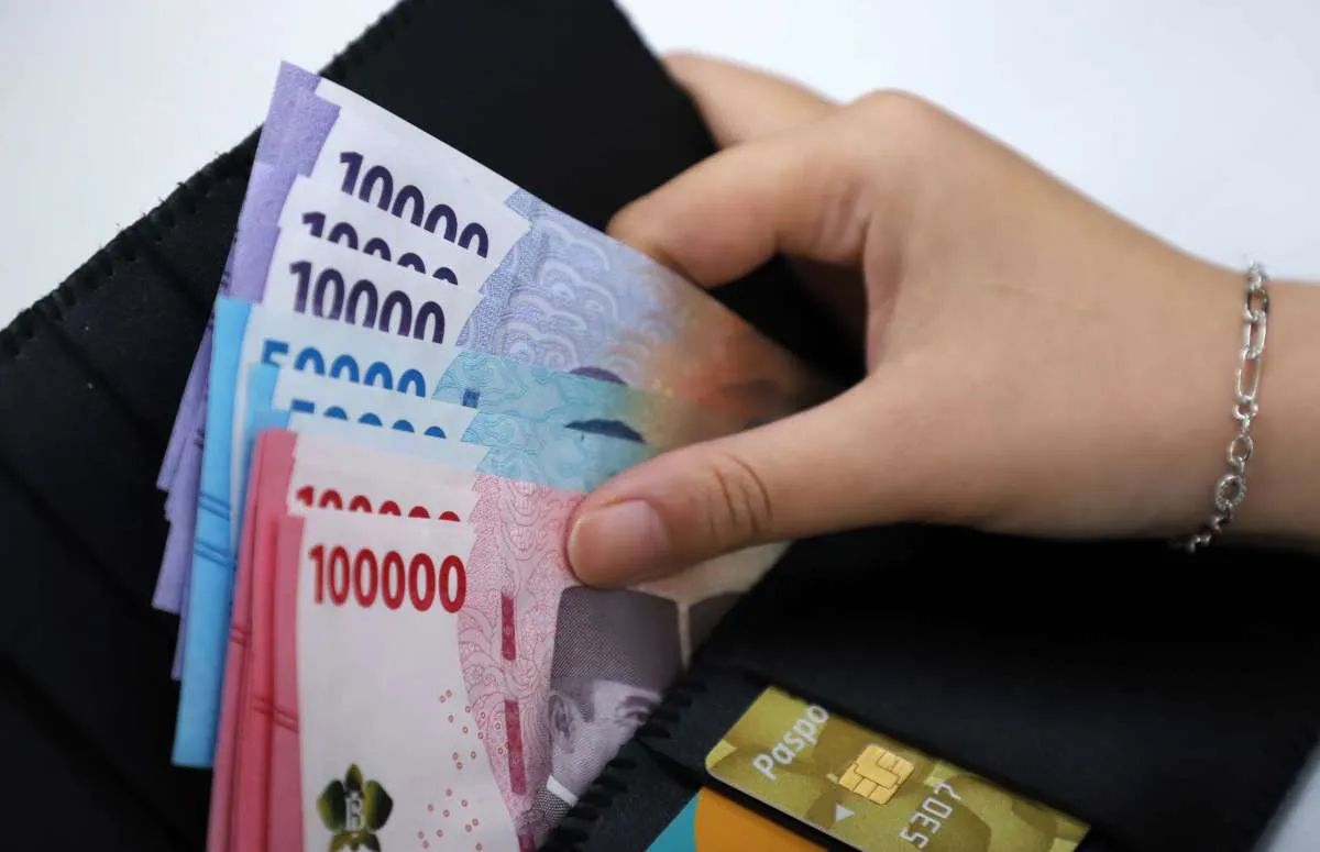 Pertumbuhan Uang Beredar Melambat Jadi Rp 9.783 Triliun Oktober 2025