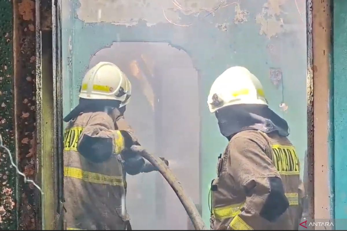 Warga Alami Luka Bakar Akibat Kebakaran Rumah di Ciracas Jaktim